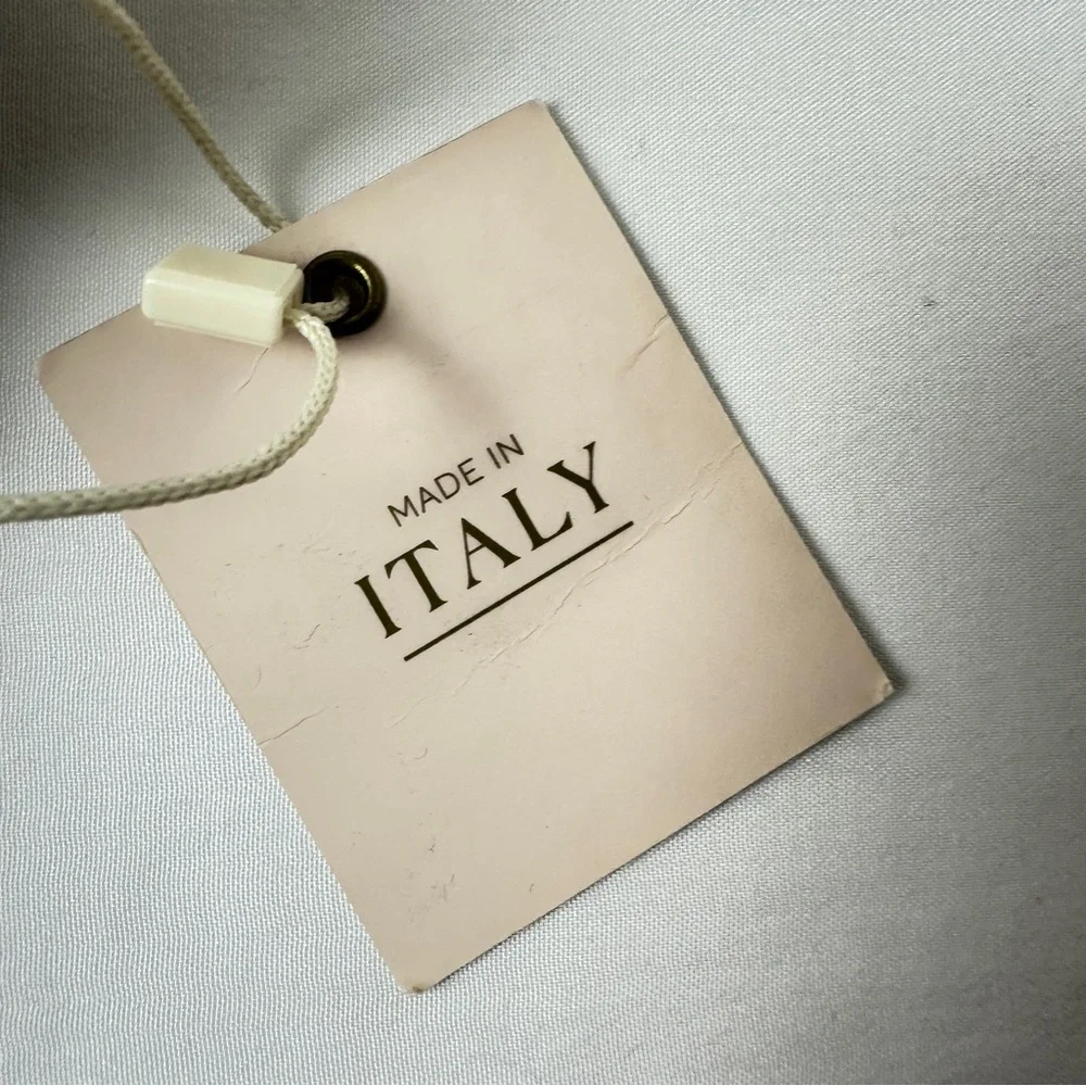Giulia Palai these white